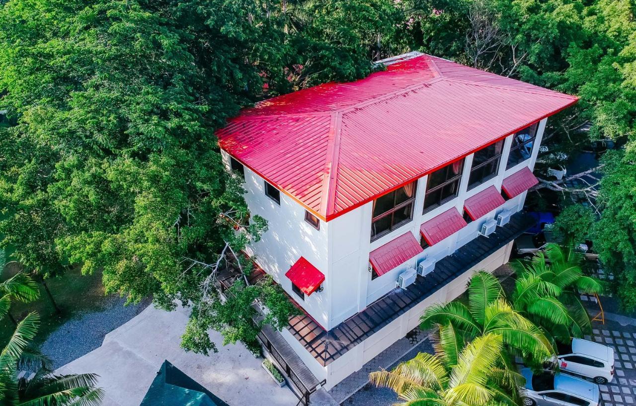 Nature'S Village Resort Bacolod Exterior photo