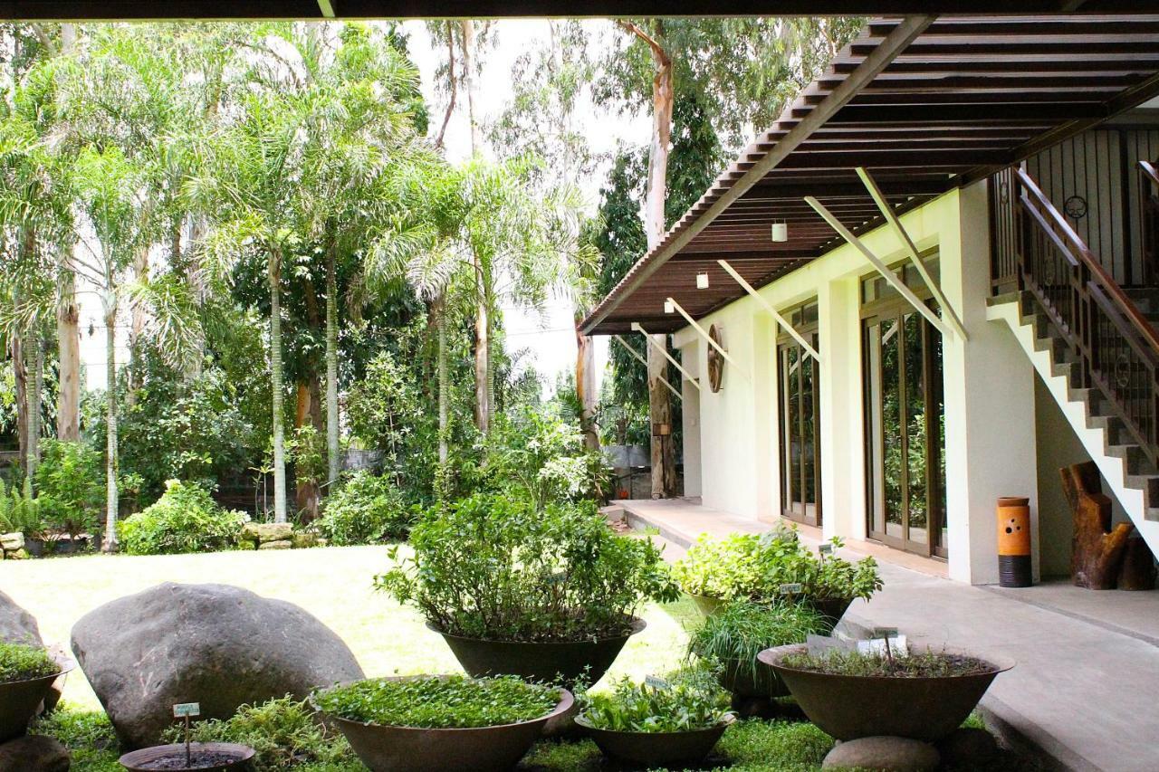 Nature'S Village Resort Bacolod Exterior photo